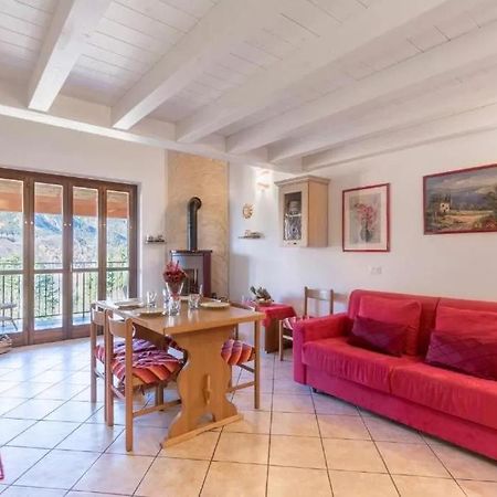 Casa Vacanze Rosalba Ferrara di Monte Baldo Εξωτερικό φωτογραφία