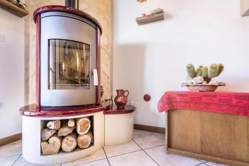 Casa Vacanze Rosalba Ferrara di Monte Baldo Εξωτερικό φωτογραφία